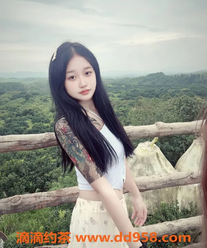 广州楼凤-天河区18岁嫩妹小颖，身高165体重48，服务超赞