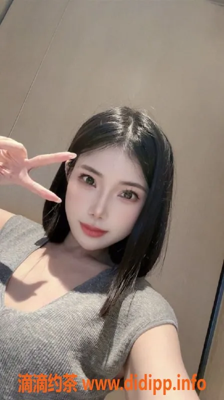 深圳楼凤-福田小甜心23岁162高44轻盈，舌吻六九服务600起