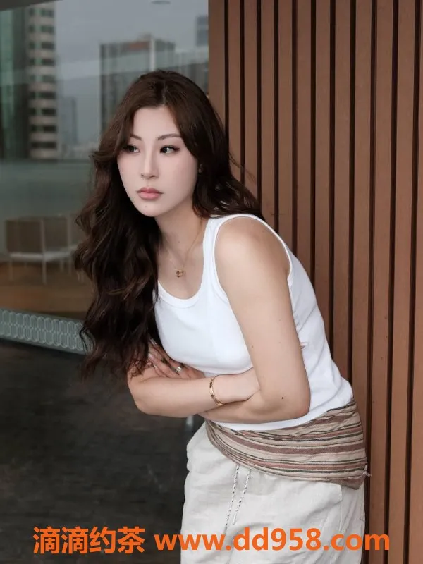 深圳楼凤-福田御姐Vivian，176身高C胸，1200P起