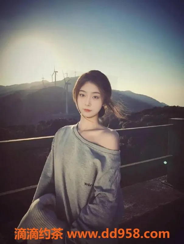 深圳楼凤-福田嫩妹萧薰儿，162cm，85斤，服务超赞