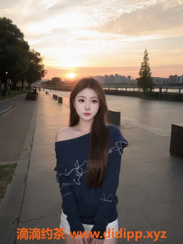 深圳楼凤-龙华安琪，1000元享鸳鸯浴和69服务