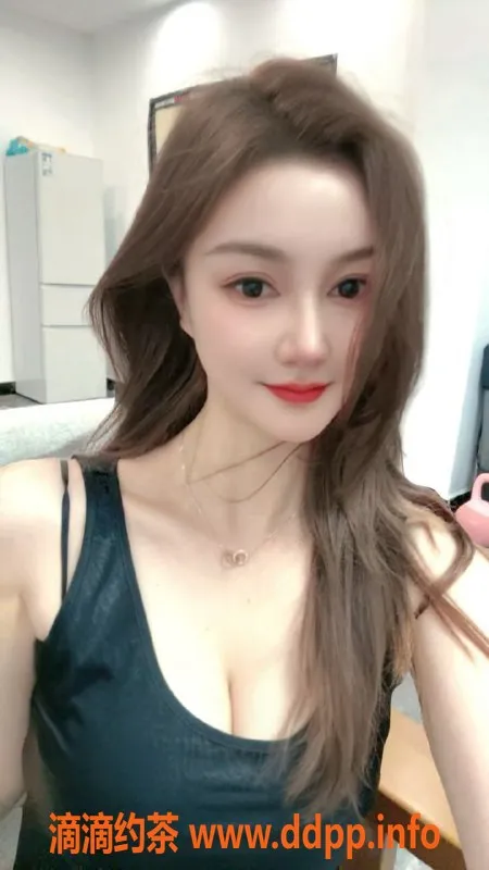 广州楼凤-白云御姐晨晨，800元深喉服务体验