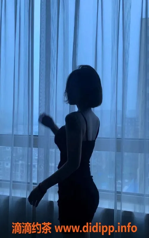 广州楼凤-越秀曦曦，身材火辣，600元体验舌吻服务