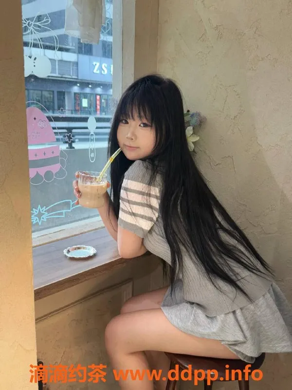 广州楼凤-广州番禺兔兔，700元嫩妹体验等你来！