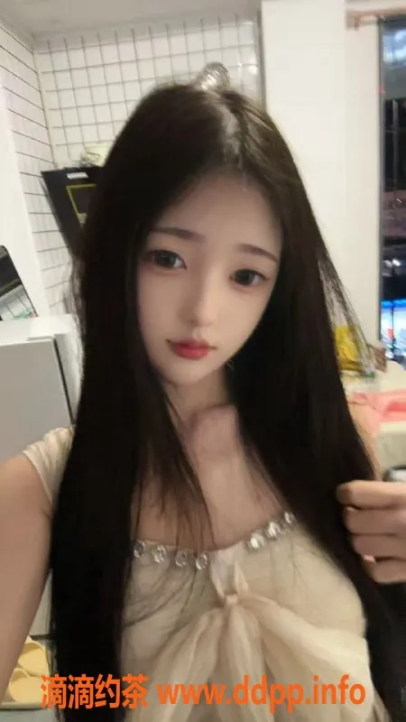 广州楼凤-番禺区18岁倩倩，162cm，46斤，白嫩皮肤