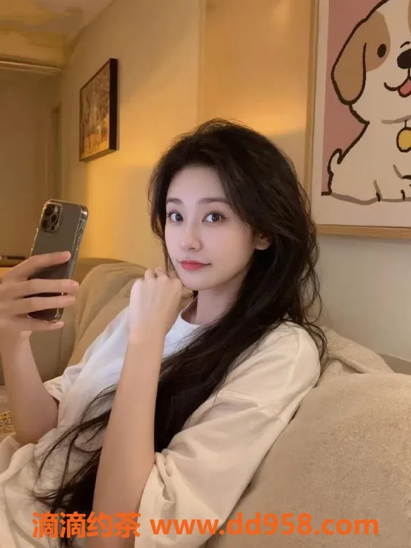 深圳楼凤资源信息,南山依依，600元享受舌吻与69服务