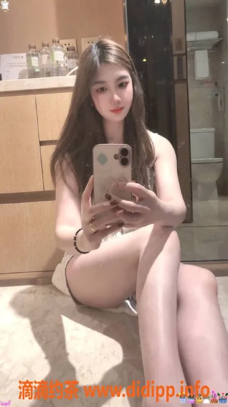 深圳楼凤-福田御姐张慢慢，900元享制服与六九服务