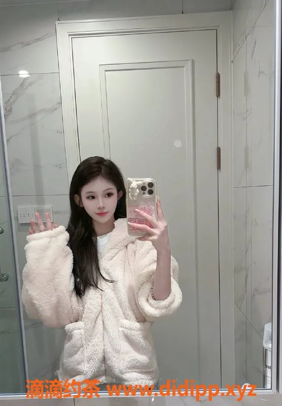 深圳楼凤-宝安嘉欣，1200元起，丝袜鸳鸯浴服务等你体验！