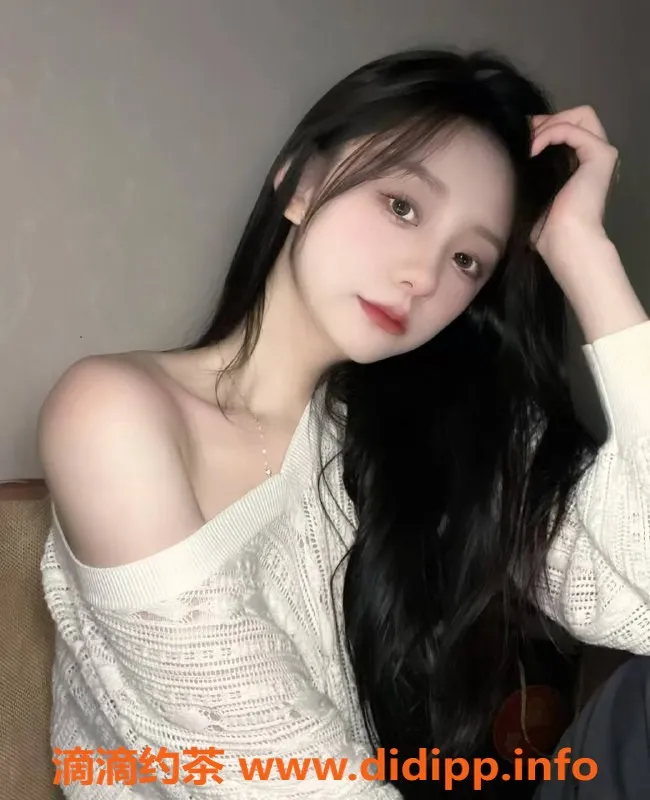 深圳楼凤资源信息,龙华芳芳，163cm身高，43kg，1000元起服务