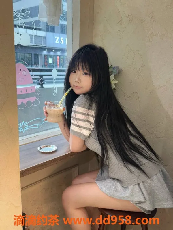 广州楼凤-番禺区兔兔，160cm B罩杯，车费700p