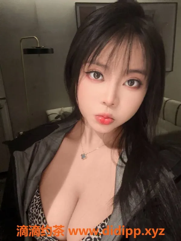 深圳楼凤-南山御姐千风，900元起，口爆制服服务