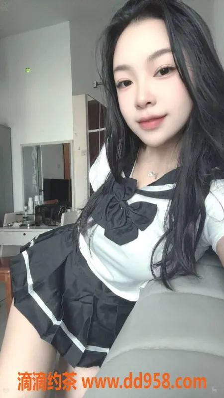 深圳楼凤-福田嫩妹清灵，舌吻制服享受900元起