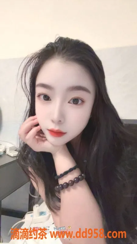 深圳楼凤资源信息,福田嫩妹清灵，舌吻制服享受900元起