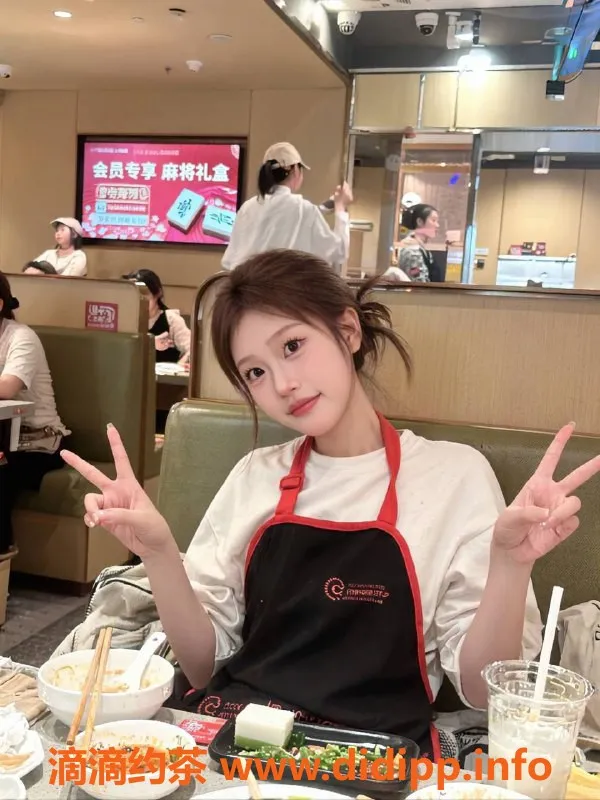 深圳楼凤资源信息,福田优米，1000元体验鸳鸯浴与舌吻