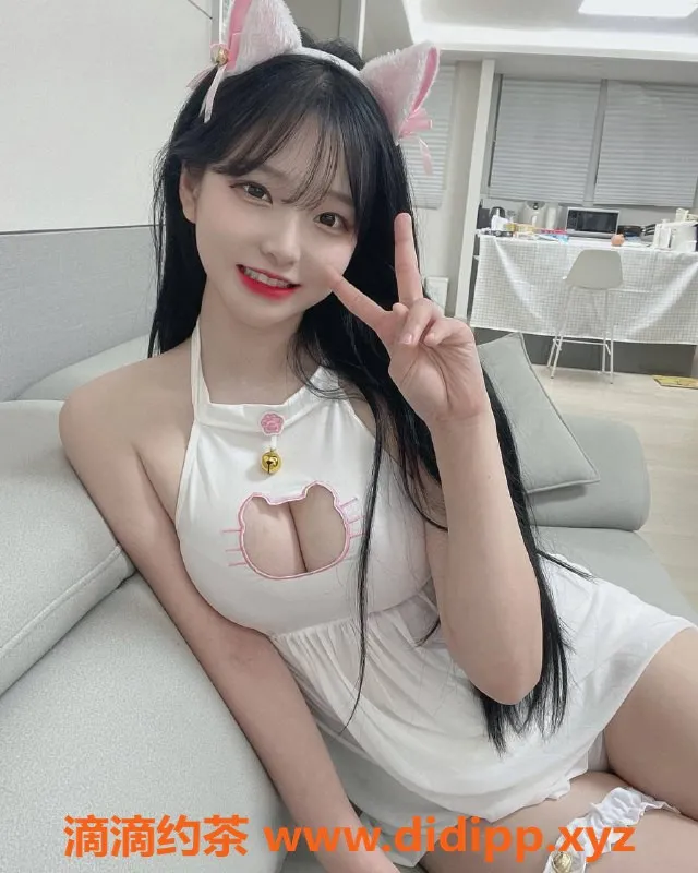 深圳楼凤资源信息,福田小美，165cm 46kg，1300元起多种服务