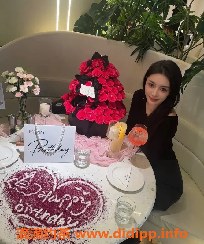 广州楼凤-南山嫩妹Lucky，3000元1小时尽享SM服务