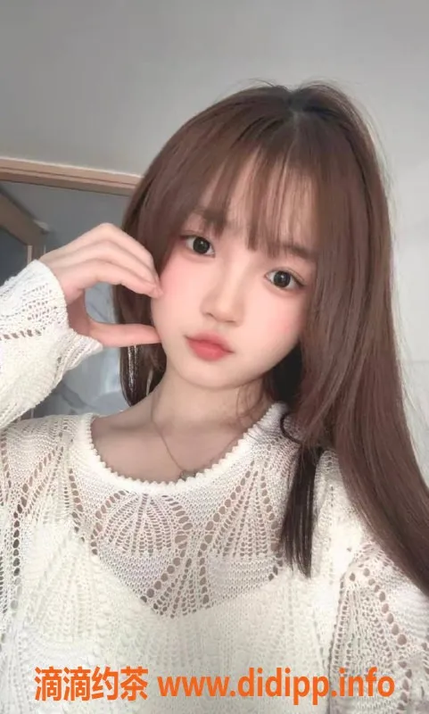 广州楼凤-白云区雨嘉，163身高C罩杯，服务多样！