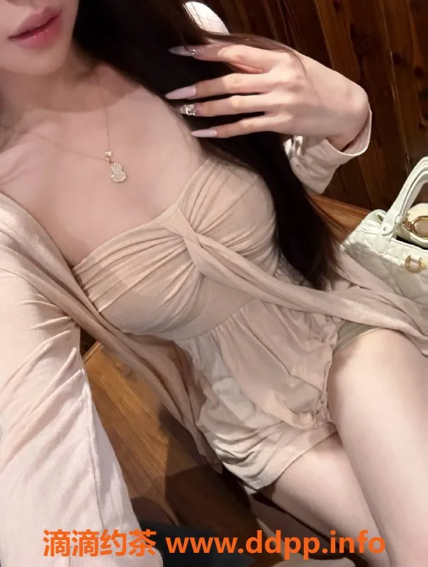 广州楼凤资源信息,天河嫩妹小晴天，1600元舌吻69服务