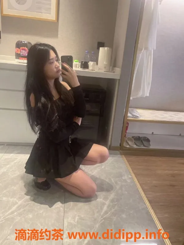 深圳楼凤-宝安佳琪，20岁，170cm，95斤，800元