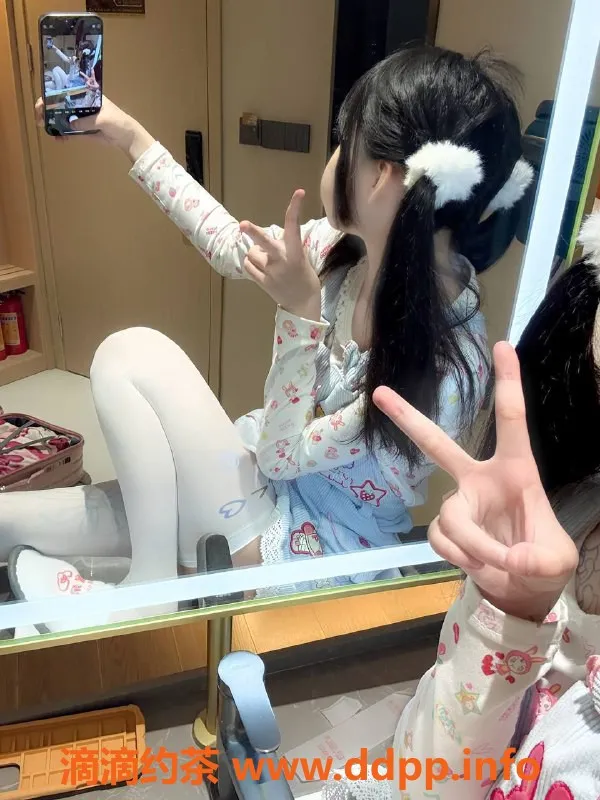 深圳楼凤资源信息,龙华嫩妹小猫猫，1088元起，制服诱惑