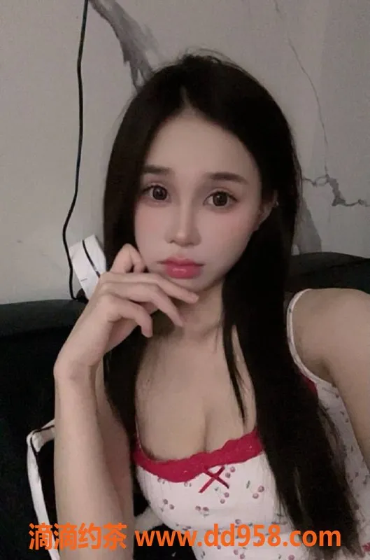 深圳楼凤-福田甜妹可莉，制服诱惑，1400起