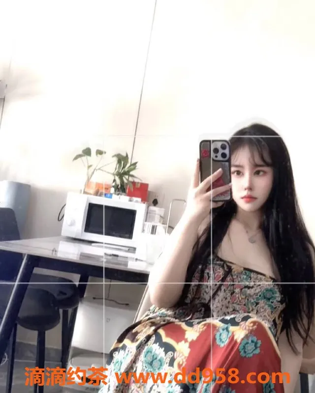 深圳楼凤-福田小贝壳 22岁161c 48kg 价格1188起