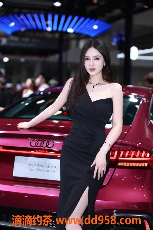 深圳楼凤-福田小鹿，176厘米超高挑，大胸美女等你来体验！