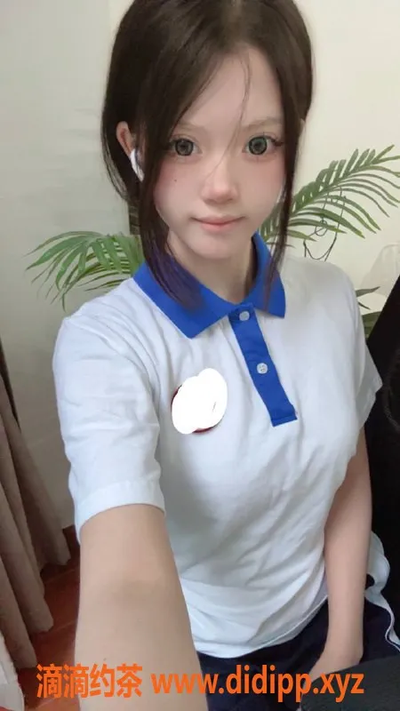 深圳楼凤-龙华嫩妹小雅，1200元起，舌吻六九服务