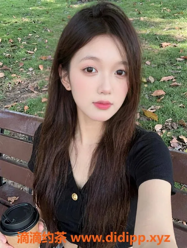 深圳楼凤-福田嫩妹木冉，18岁172cm，51kg，6888夜享受