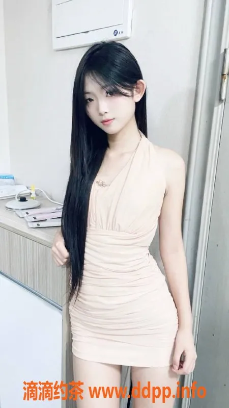 深圳楼凤-宝安小萌，19岁，165cm，45kg，900元起