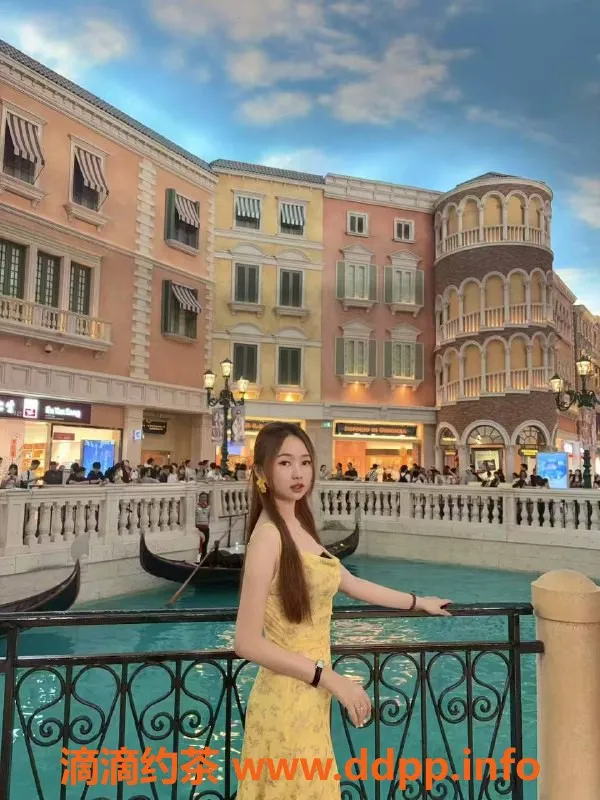 深圳楼凤-宝安福永菲儿，21岁165c，服务只需800P