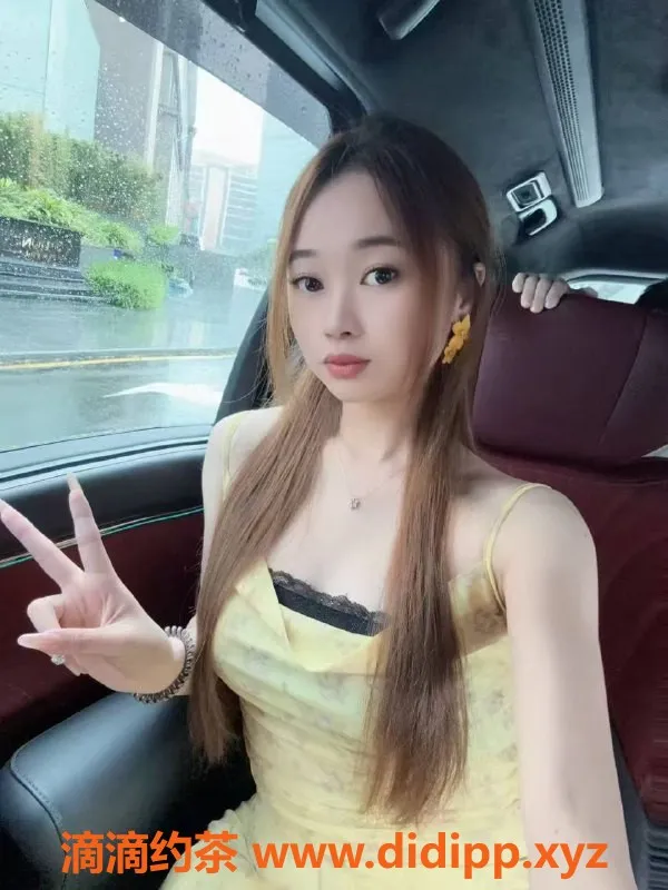 深圳楼凤-宝安福永菲儿，21岁165c，服务只需800P