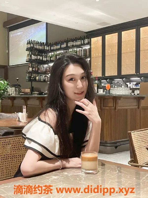 杭州楼凤-上城区桃子 170身高C胸 1000元起