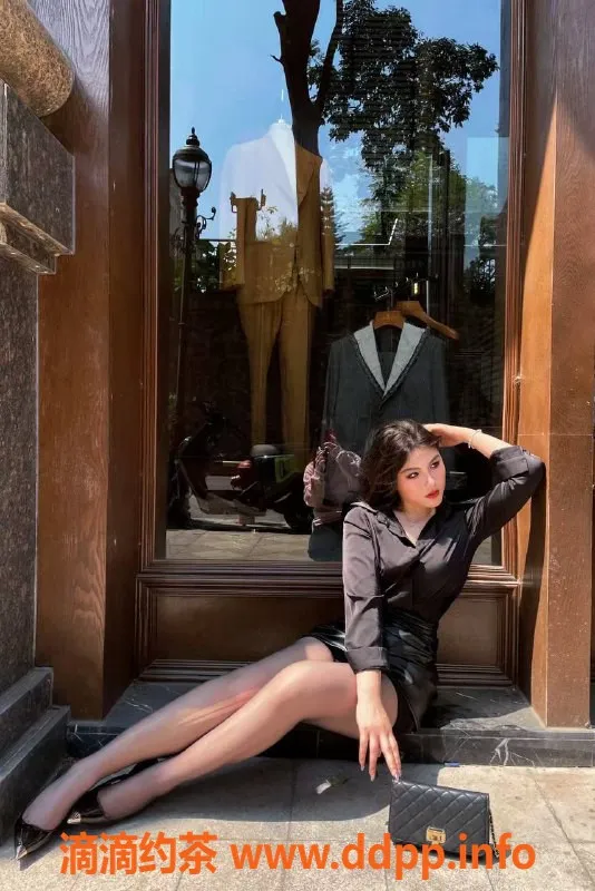 深圳楼凤-福田小包子，22岁，身高165，115斤，1600元起