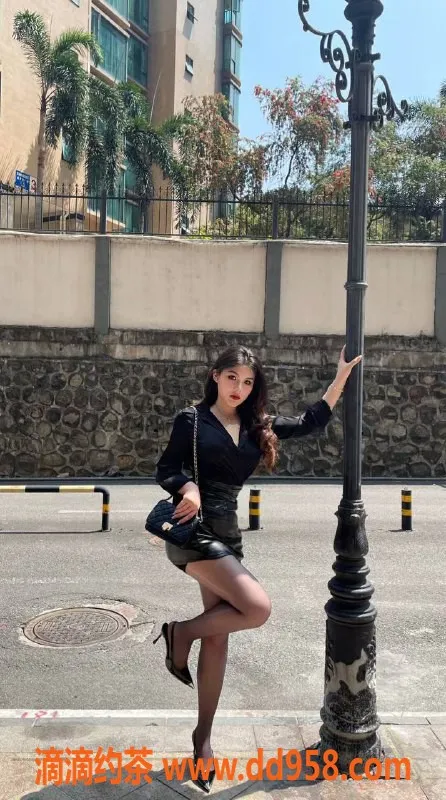 深圳楼凤-福田小包子，22岁，身高165，115斤，1600元起