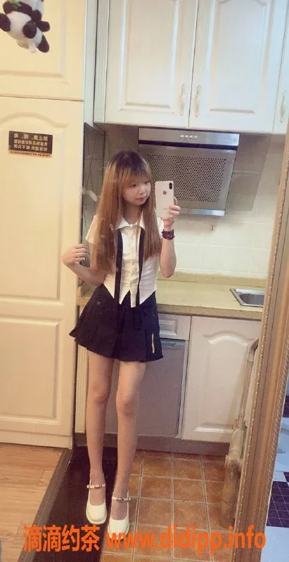 深圳楼凤-福田婷婷：18岁160、43kg嫩妹，舌吻服务750起