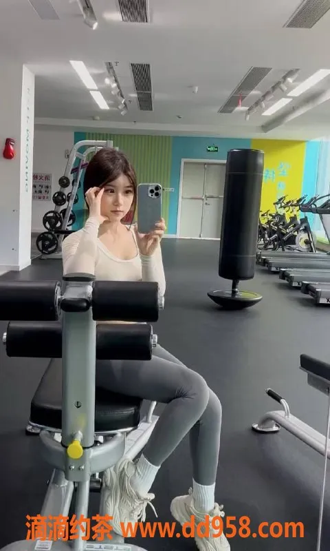 广州楼凤-白云嫩妹柔柔，1000元深喉服务体验