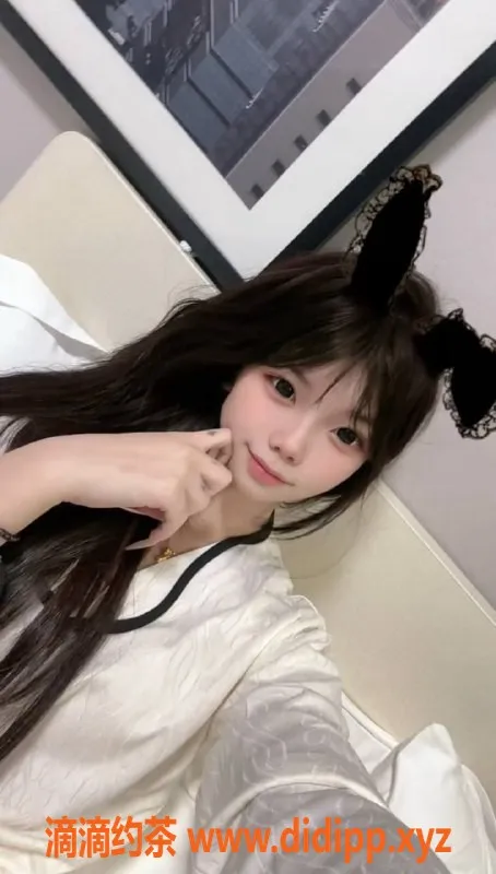 深圳楼凤-龙华嫩妹美羊羊，700P/1200PP制服诱惑