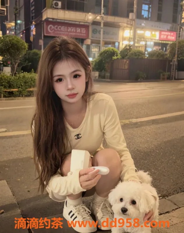 深圳楼凤资源信息,龙华嫩妹悦儿，900P起，制服服务超赞！