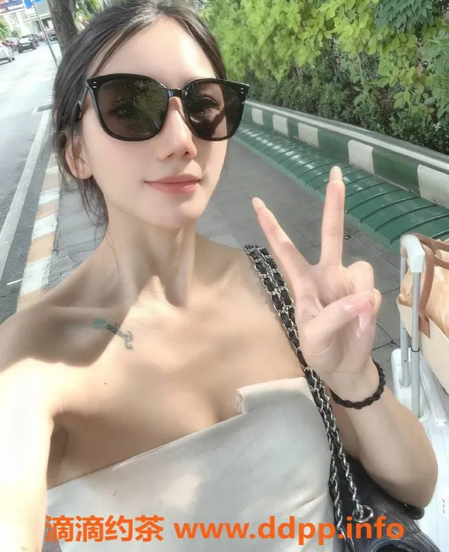 广州楼凤-天河沐沐，600元嫩妹，鸳鸯浴与69式等你来体验