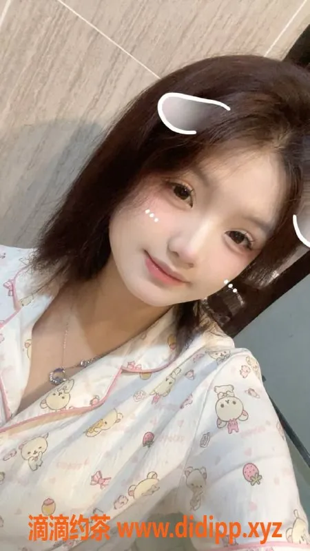 深圳楼凤-龙岗嫩妹小嘉，700元起，舌吻制服等你体验