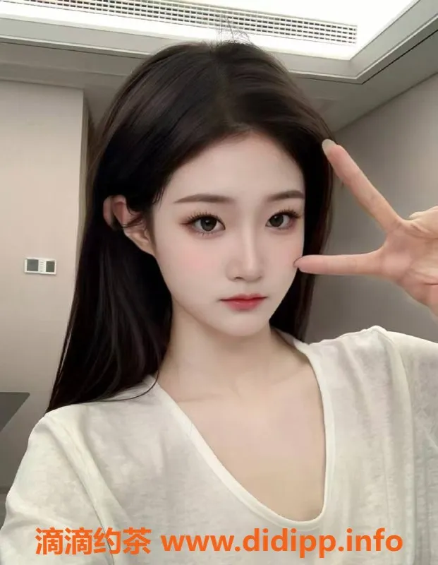 深圳楼凤资源信息,龙岗嫩妹林夏，900P起，舌吻制服服务