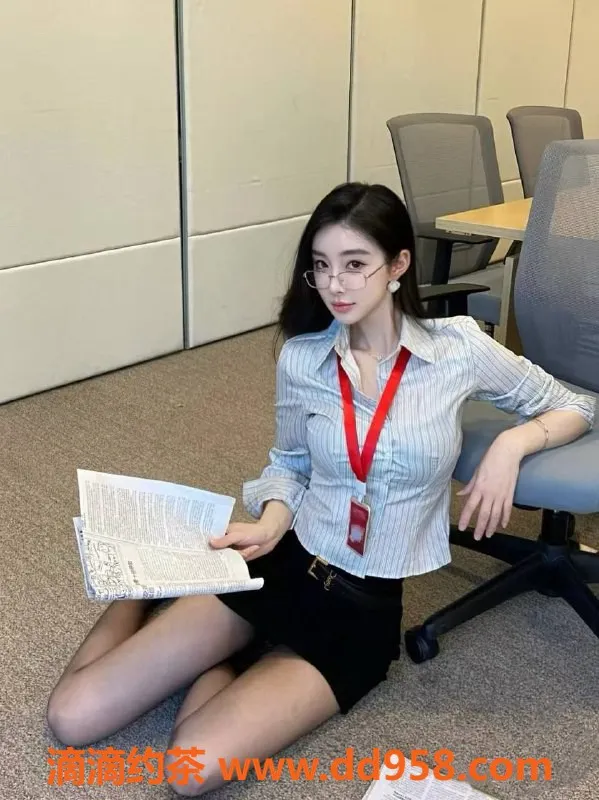 深圳楼凤-龙岗高启兰：22岁，165cm，45kg，1200P起