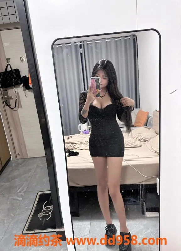 深圳楼凤-宝安萌萌，167cm大胸，49kg，夜场3000