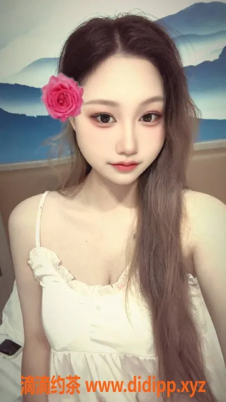 广州楼凤-黄埔嫩妹梦梦，600元尽享舌吻与69服务