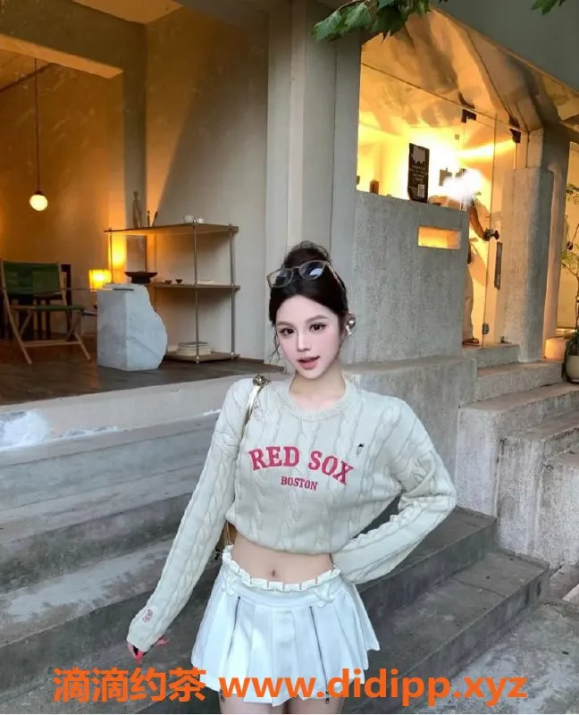 无锡楼凤资源信息,梁溪区小兰，168cm高颜值美眉，2200P陪浴服务