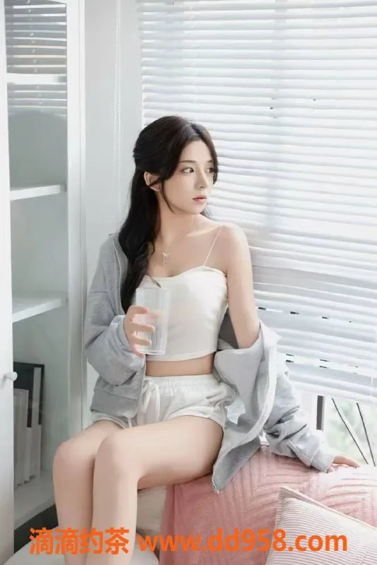 深圳楼凤-福田嫩妹小团团，1088起，制服情趣服务