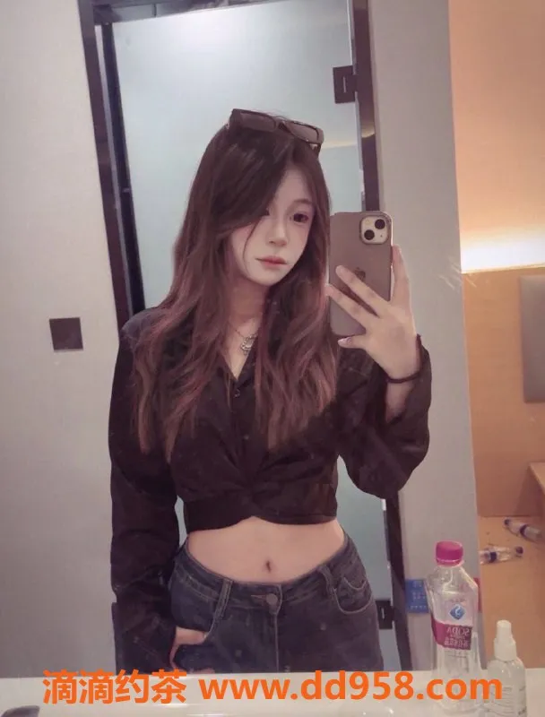 广州楼凤-天河佳佳，御姐风范，享受69p和舌吻服务