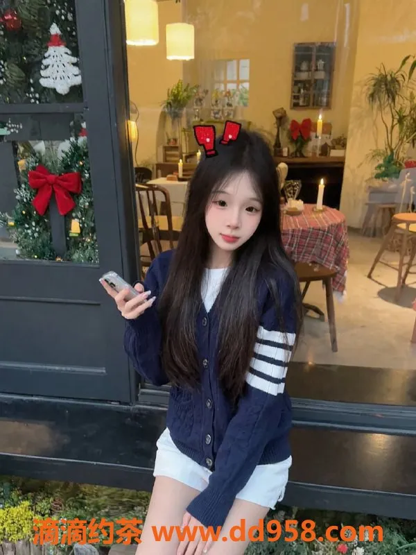 深圳楼凤-龙华嫩妹桃子，899P体验，制服高分推荐！