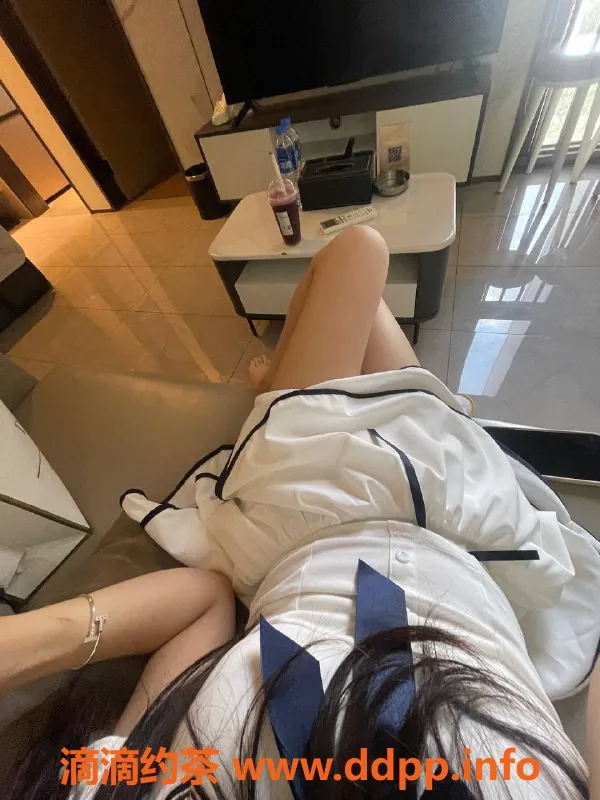 深圳楼凤-深圳龙华猫猫，18岁165cm，47kg嫩妹，900元起